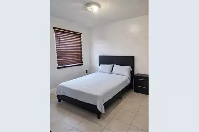 715 NW 7th Ave #1-5, Hallandale Beach, FL 33009 - Photo 2