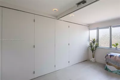 1385 SW 22nd St #201, Miami, FL 33145 - Photo 6