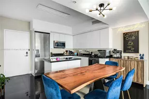 92 SW 3rd St, Miami, FL 33130 - Photo 4