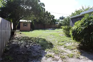 241 NE 55th St, Oakland Park, FL 33334 - Photo 42