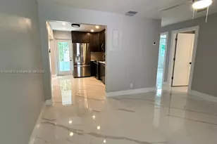 241 NE 55th St, Oakland Park, FL 33334 - Photo 10