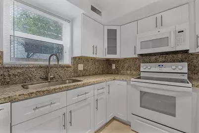 613 NE 17th Ter, Fort Lauderdale, FL 33304 - Photo 24