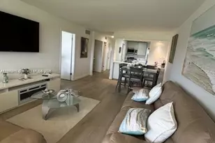 8900 Washington Blvd, Pembroke Pines, FL 33025 - Photo 8