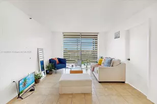 900 NE 195th St, Miami, FL 33179 - Photo 12