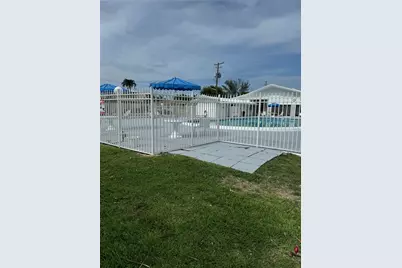 900 SW 11th Ave #8C, Hallandale Beach, FL 33009 - Photo 10
