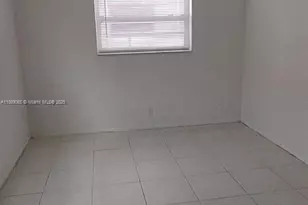 230 NE 40th St, Oakland Park, FL 33334 - Photo 6