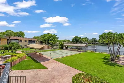 137 Essex Rd #3-28, Hollywood, FL 33024 - Photo 38