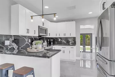 6490 SW 37th St, Miami, FL 33155 - Photo 6