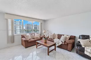 251 174th St, Sunny Isles Beach, FL 33160 - Photo 10