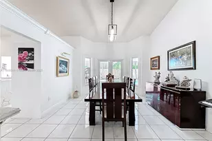 10462 SW 121st St, Miami, FL 33176 - Photo 4