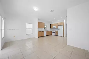 3019 NW 30th Ave, Oakland Park, FL 33311 - Photo 8