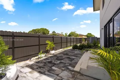 321 NW 13th Pl, Florida City, FL 33034 - Photo 16