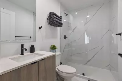 321 NW 13th Pl, Florida City, FL 33034 - Photo 18