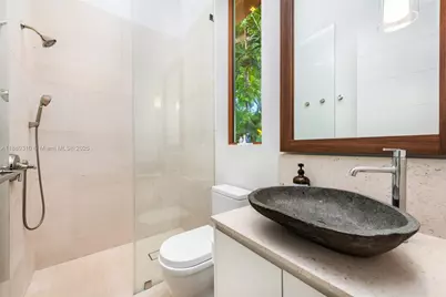 864 NE 84th St, Miami, FL 33138 - Photo 32