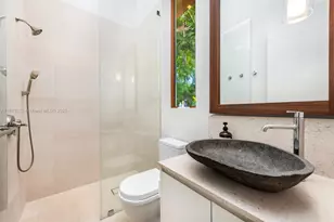 864 NE 84th St, Miami, FL 33138 - Photo 32