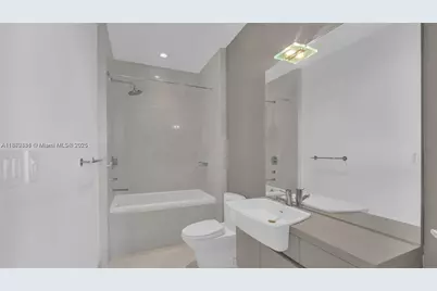 200 Biscayne Boulevard Way #PH5402, Miami, FL 33131 - Photo 36