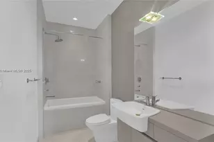 200 Biscayne Blvd Way, Miami, FL 33131 - Photo 36