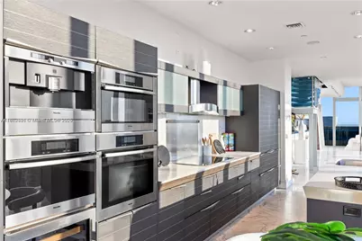 200 Biscayne Boulevard Way #PH5402, Miami, FL 33131 - Photo 14