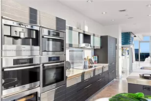 200 Biscayne Blvd Way, Miami, FL 33131 - Photo 14