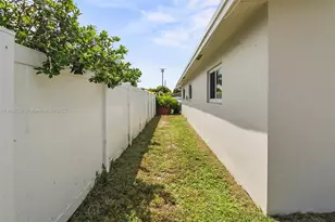 846 NW 10th Ave, Dania Beach, FL 33004 - Photo 24