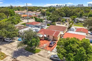 1055 NW 32nd Ct, Miami, FL 33125 - Photo 4