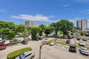 1801 S Treasure Dr, North Bay Village, FL 33141 - Photo 22