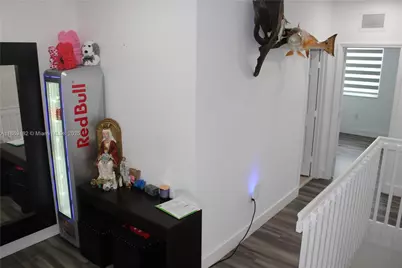 8415 NW 108th Pl, Doral, FL 33178 - Photo 20