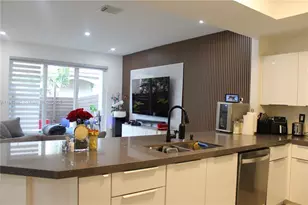 8415 NW 108th Pl, Doral, FL 33178 - Photo 6