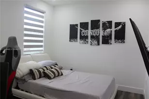 8415 NW 108th Pl, Doral, FL 33178 - Photo 16