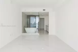 700 NE 24th St, Miami, FL 33137 - Photo 12