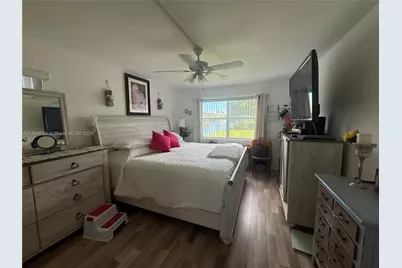 9581 Sunrise Lakes Blvd #101, Sunrise, FL 33322 - Photo 18