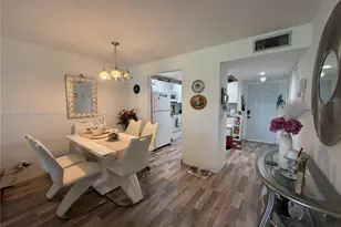 9581 Sunrise Lakes Blvd, Sunrise, FL 33322 - Photo 6
