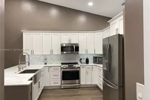 6081 NW 90th Ave, Tamarac, FL 33321 - Photo 8