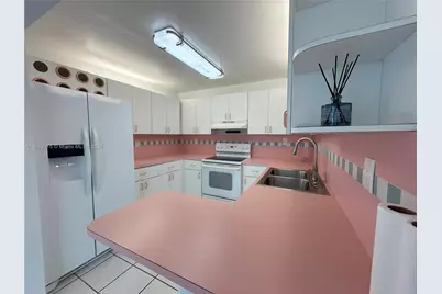 9682 Fontainebleau Blvd #410, Miami, FL 33172 - Photo 6