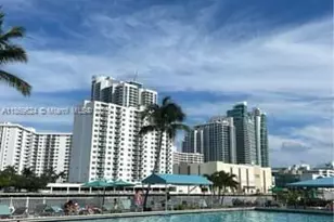 800 Parkview Dr, Hallandale Beach, FL 33009 - Photo 4