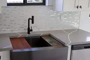 4311 NW 32nd Ave, Miami, FL 33142 - Photo 14