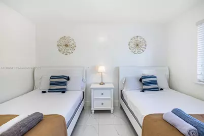 301 NW 34th St, Miami, FL 33127 - Photo 20