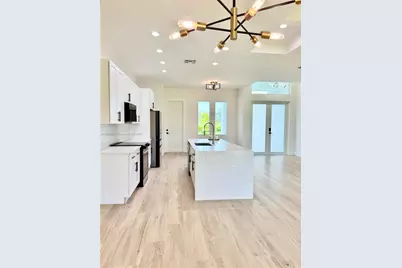 133 West Dr, Port Charlotte, FL 33947 - Photo 2