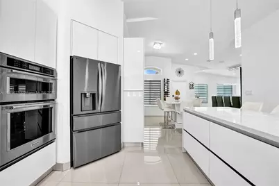 1636 SW 108th Ter, Davie, FL 33324 - Photo 6