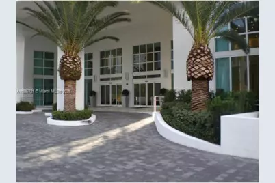 951 Brickell Ave #3707, Miami, FL 33131 - Photo 4