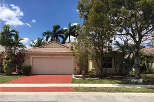 1560 SW 193rd Terrace, Pembroke Pines, FL 33029 - Photo 1
