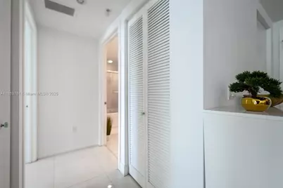 185 SW 7th St #2808, Miami, FL 33130 - Photo 20