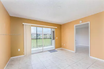 12550 SW 15th St #205E, Pembroke Pines, FL 33027 - Photo 10