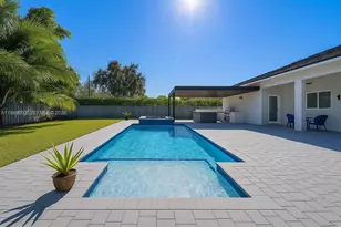 10703 SW 84th Ave, Miami, FL 33156 - Photo 1