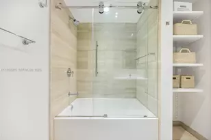 1451 Brickell Ave, Miami, FL 33131 - Photo 18