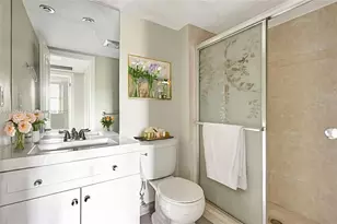 20100 W Country Club Dr, Aventura, FL 33180 - Photo 16