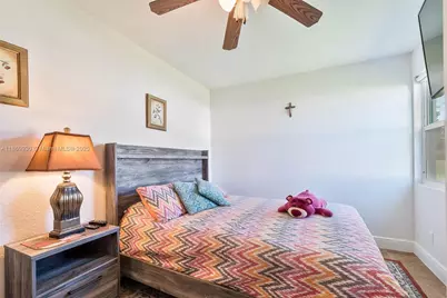 9021 NW 13th St, Plantation, FL 33322 - Photo 14