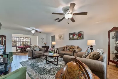 9021 NW 13th St, Plantation, FL 33322 - Photo 4