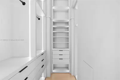 1331 Brickell Bay Dr #608, Miami, FL 33131 - Photo 12