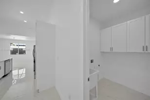 835 NE 7th Ave, Other City - In The State Of Florida, FL 33990 - Photo 28